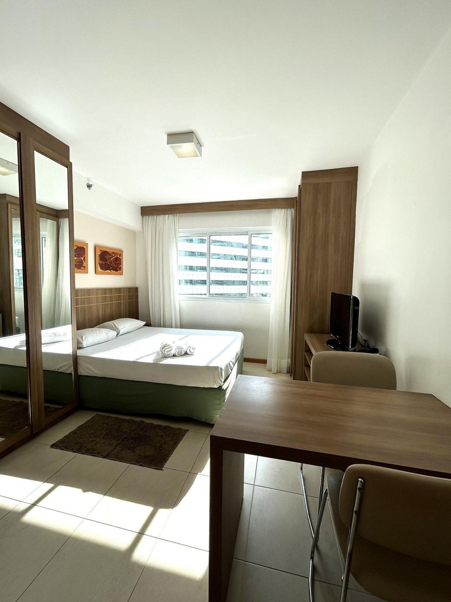 Sm1214 Flat Com Excelente Localizacao Em Regiao Central Μπραζίλια Εξωτερικό φωτογραφία